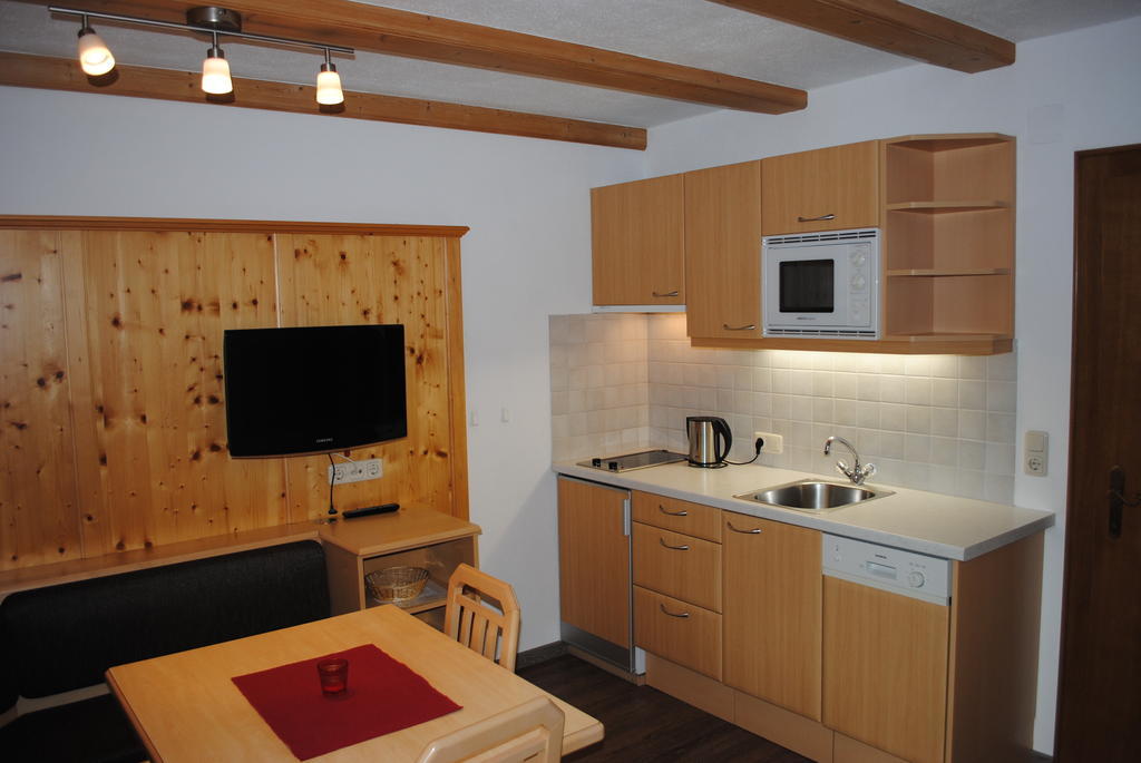 Ferienwohnung Haus Untergand St. Anton am Arlberg Zimmer foto